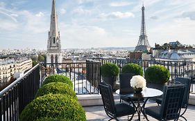 Four Seasons George V Paris 5*